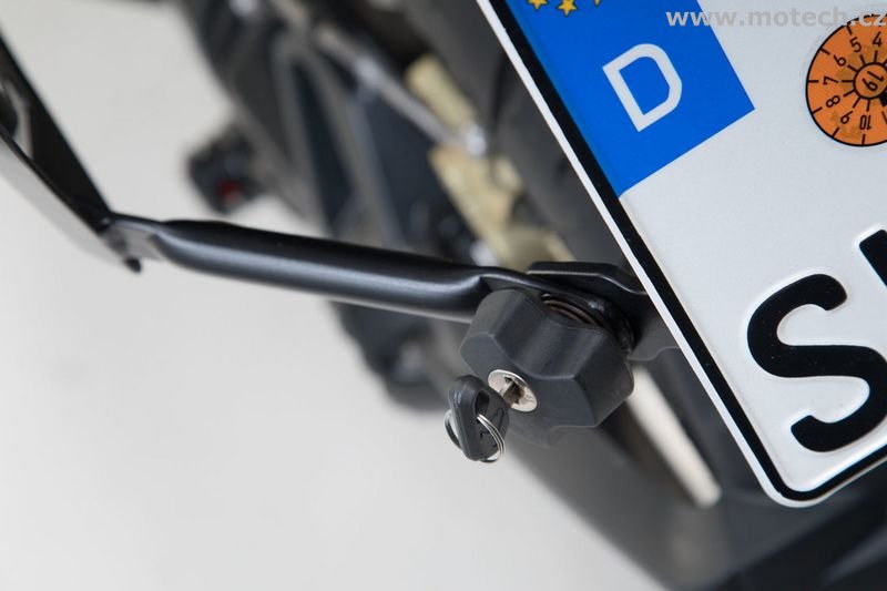 Zámek pro QUICK-LOCK boční nosiče PRO - Kliknutím na obrázek zavřete