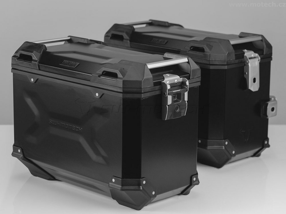 sada kufrů TRAX ADV černé 45/45 l CB500F / CBR500R (-15) - Kliknutím na obrázek zavřete