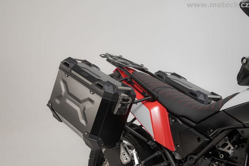 sada kufrů TRAX ADV stříbrné 37/37 l Yamaha Tenere 700 (19-) - Kliknutím na obrázek zavřete