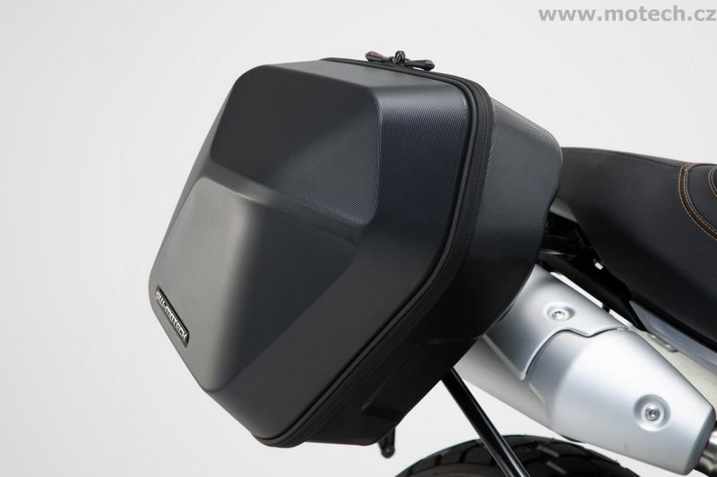 sada bočních kufrů URBAN s nosiči 2x 16 l Duc Scrambler 1100/ Special/ Sport (17-) - Kliknutím na obrázek zavřete