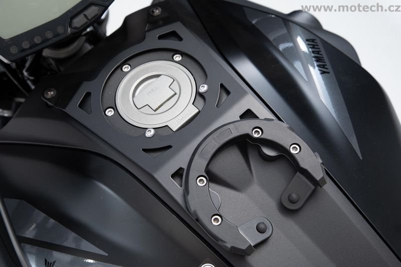 kroužek na nádrž QUICK-LOCK EVO Yamaha MT-07 (18-) - Kliknutím na obrázek zavřete