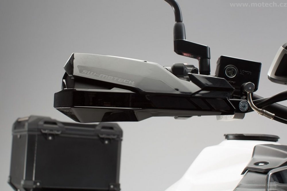 kryty rukou KOBRA Triumph Tiger 1200 Explorer (16-) - Kliknutím na obrázek zavřete