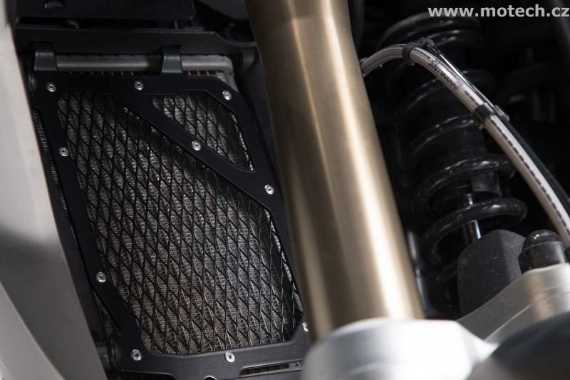 kryt chladiče BMW R1250GS (18-) - Kliknutím na obrázek zavřete