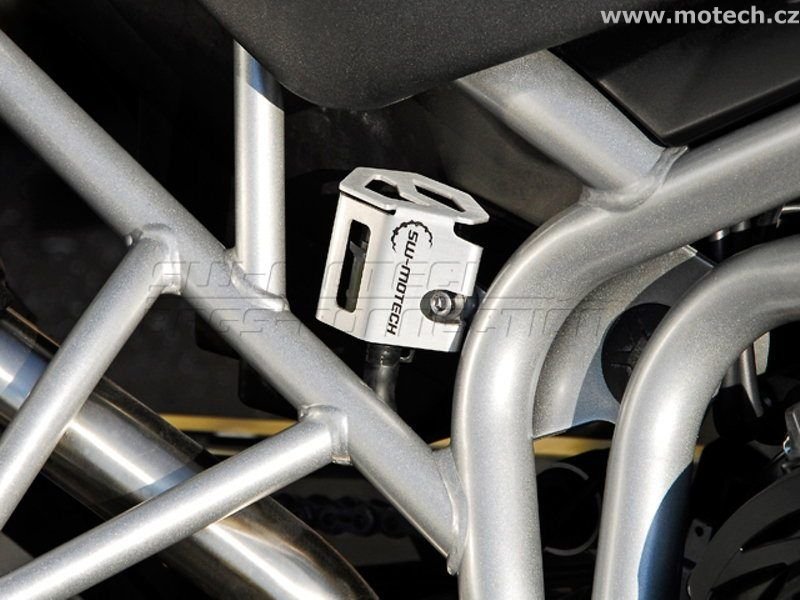 kryt nádobky zadní brzdy Triumph Tiger 800XC - Kliknutím na obrázek zavřete
