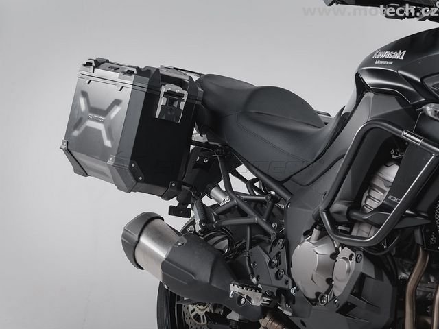 kompletní sada bočních kufrů TRAX Adventure 37/37 l černé Kawasaki Versys 1000 (15-) - Kliknutím na obrázek zavřete