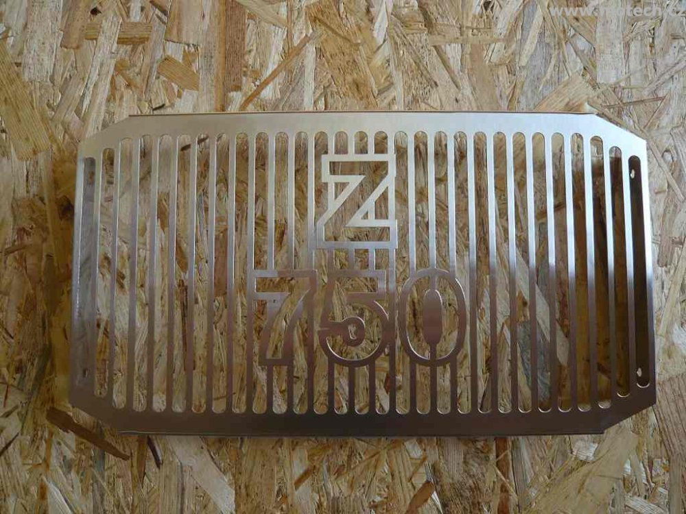 Kryt chladiče na Kawasaki Z 750 - Kliknutím na obrázek zavřete