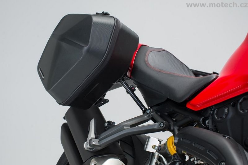 sada bočních kufrů URBAN s nosiči 2x 16 l Ducati Monster 1200/S (16-) - Kliknutím na obrázek zavřete