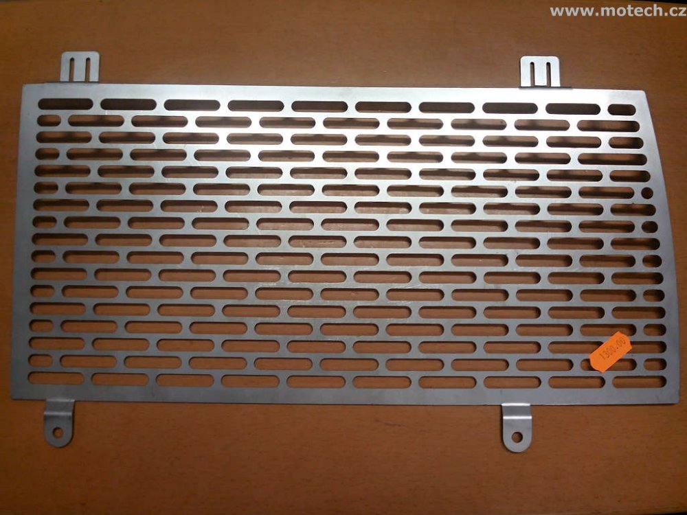 Kryt chladiče na BMW F 800 GS - Kliknutím na obrázek zavřete