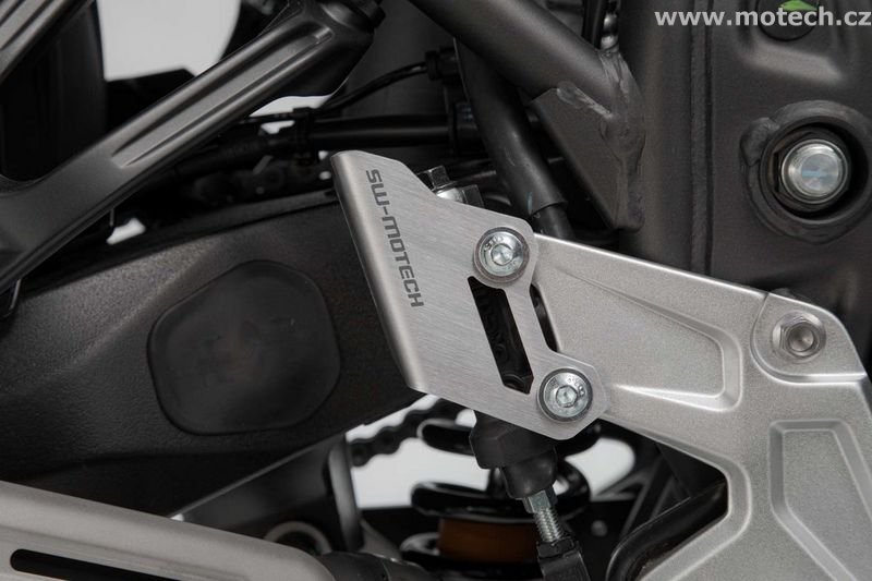 kryt brzdové pumpy Yamaha Tenere 700 (19-) - Kliknutím na obrázek zavřete