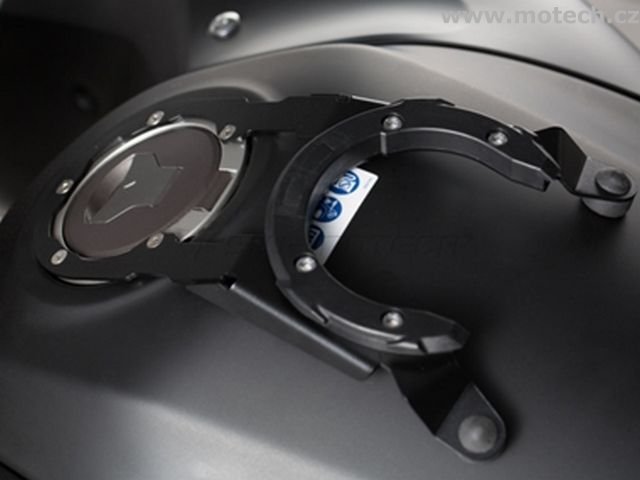 kroužek na nádrž QUICK-LOCK EVO Honda VFR 800 X Crossrunner (15-) - Kliknutím na obrázek zavřete